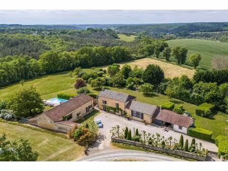 maison de campagne en pierre avec annexe  piscine et dépendances