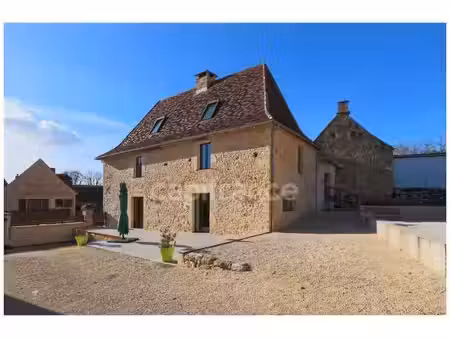 maison de bourg avec piscine et jacuzzi – saint-martial-de-nabirat (24250)