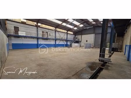 immeuble mixte de 1 300 m² à la comte