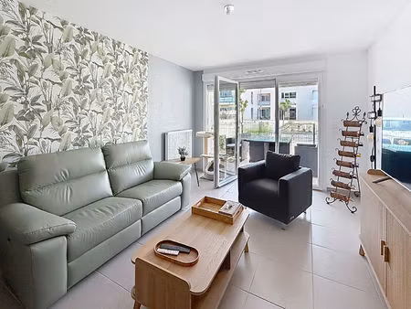 appartement les angles 3 pièce(s) 65 m2  rez de jardin  terrasse  2 places de parking rési