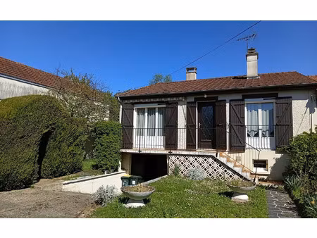 maison saint-germain-du-puy 120 m² t-4 à vendre  140 000 €