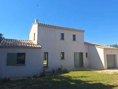 villa neuve lourmarin sur grand terrain