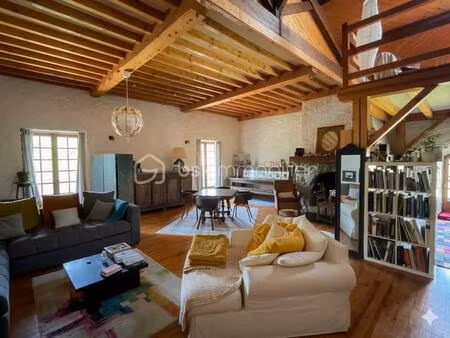 maison ancienne de 146 m² à saint-didier-sur-rochefort