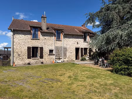 creuse - superbe ferme entièrement rénovée avec dépendances et 2 7 hectares de terrain.