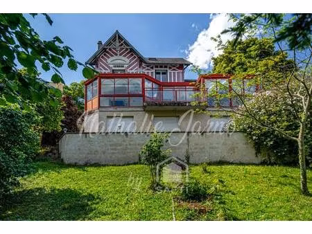 meulière 1920 rénovée  confortable  vue rare