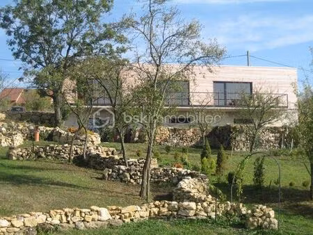 entre lunéville et baccarat  récente et simplissime villa-belvédère