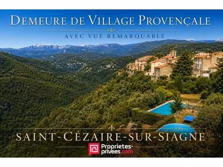 demeure unique dans village provencal avec vue exceptionnelle