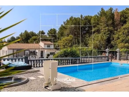maison/villa t4 de 140 m2 à évenos 83330