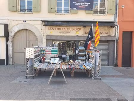 local commercial t1 de 40 m2 à perpignan 66000  place de la république