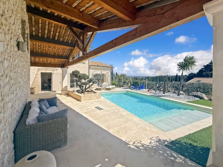 uzès centre à pied- maison 4 chambres avec piscine et prestati