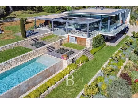 entre cannes et nice - domaine fermé - contemporaine d’exception - vue mer