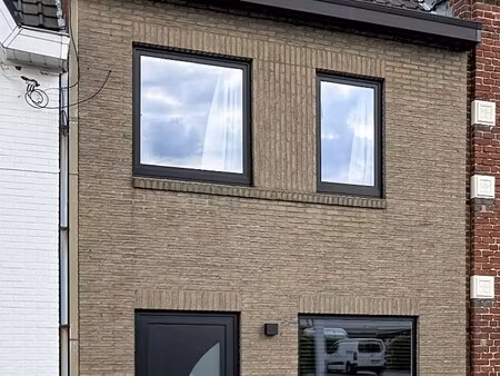 huis te huur in roeselare met 4 slaapkamers