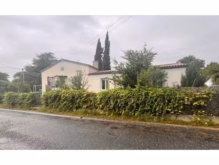 vente maison 4 pièces 117 m² à nérac (47600)  185 000 €