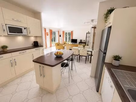 maison de 194 m² à ozoir-la-ferriere