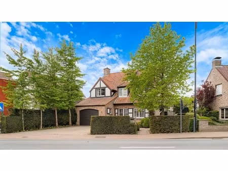 alleenstaande woning op een toplocatie nabij het centrum van knokke.