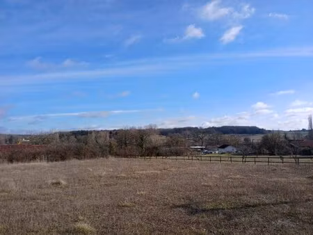 terrain à bâtir à la tour-blanche (24320)