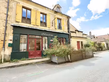 ensemble immobilier - village medieval de cadouin