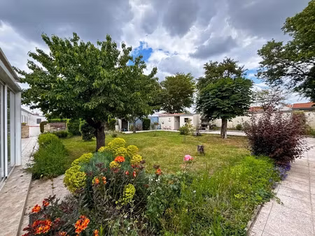 vente maison 5 pièces 107 m² à dompierre-sur-mer (17139)  353 600 €
