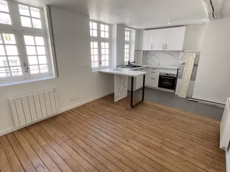 location appartement 1 pièce 24m²