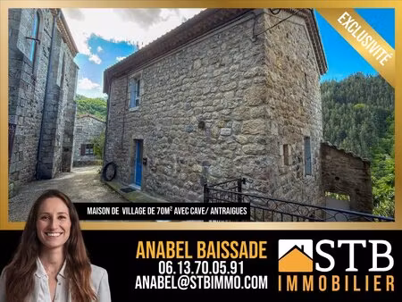 maison en pierre au coeur d'antraigues-sur-volane