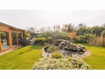 le charme absolu. maison d’exception et écrin de nature privé limite décines-charpieu