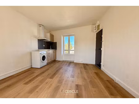 appartement thiers sur thève t2 30 m2 chambre + mezzanine