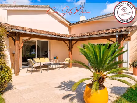 vente maison 7 pièces 290 m² à blaye (33390)  499 000 €