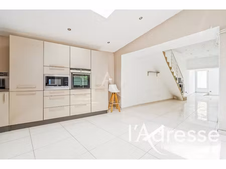 location maison 3 pièces 62 m² à la ciotat (13600)  1 395 €