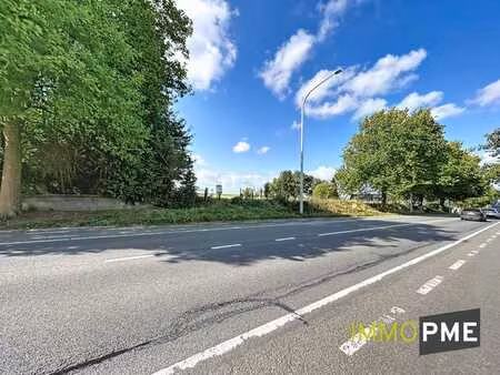 terrains en sortie d'autoroute e40
