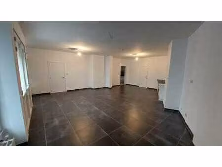 maison d'habitation en partie rénovée