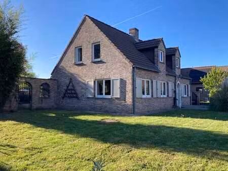 maison de charme avec 4 chambres dans un emplacement unique