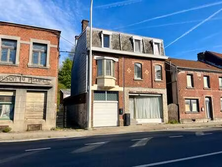 maison 3 chambres + commerce sur axe stratégique