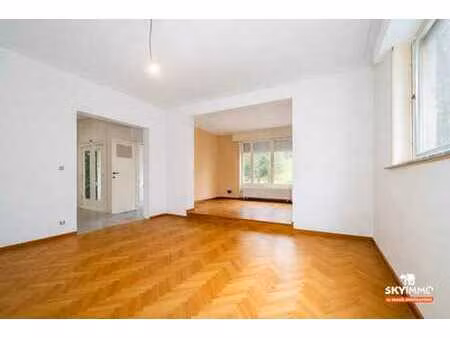 magnifique maison dans le coeur de uccle  une perle rare !