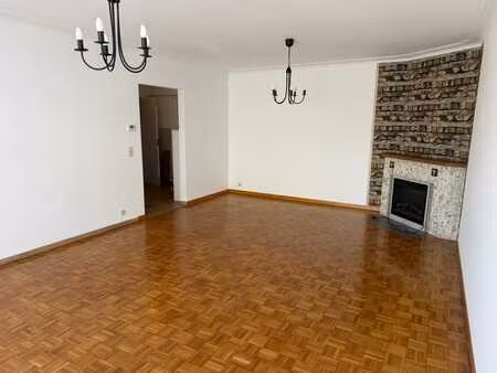 bel appartement environ 100 m2 – jette / place du miroir