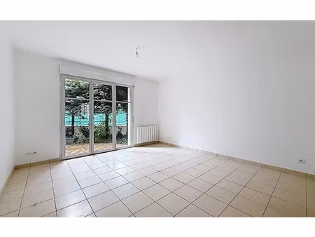 location appartement  26.2 m² t-1 à villecresnes  800 €
