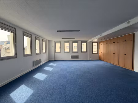 vente bureau 137 m² orléans (45000)