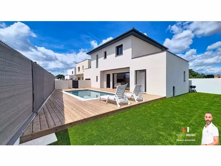 vente maison 5 pièces 121 m² saint-gilles (30800)