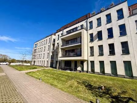 beau et lumineux appartement 1 chambre avec terrasse