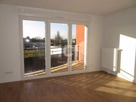 sainte-luce-sur-loire ? appartement t1 bis aménagé en t2 avec terrasse et garage fermé