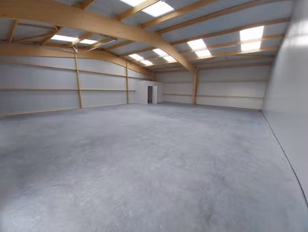 local professionnel à louer argences 2 pièce(s) 360m2 3 000€/mois ht/hc