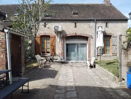 exclusivité - maison de ville 8 pièces 4 chambres