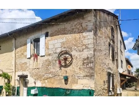 maison saint-léon-sur-l'isle m² t-4 à vendre  86 800 €