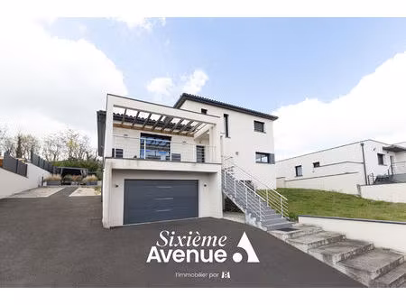 villa avec piscine