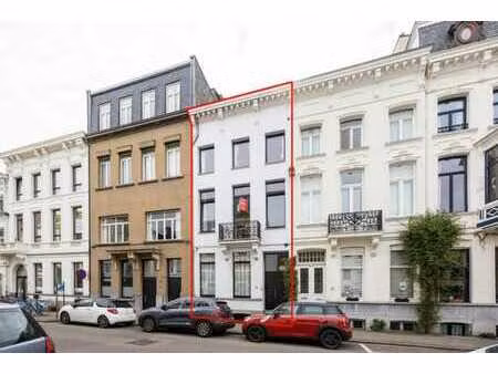 maison lumineuse / immeuble de rapport