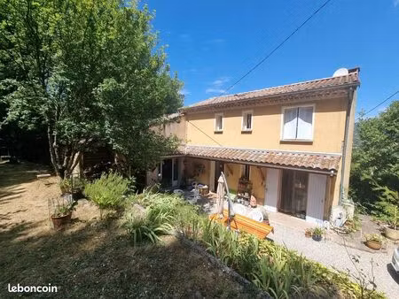 villa 10 pièces 183 m²