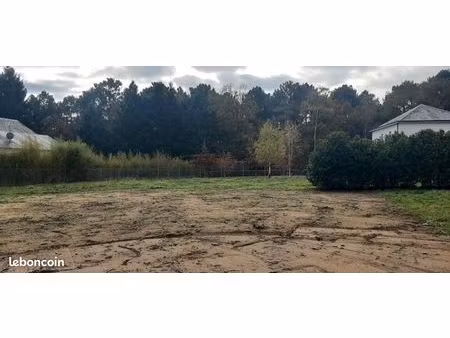 terrain 1 148 m² change