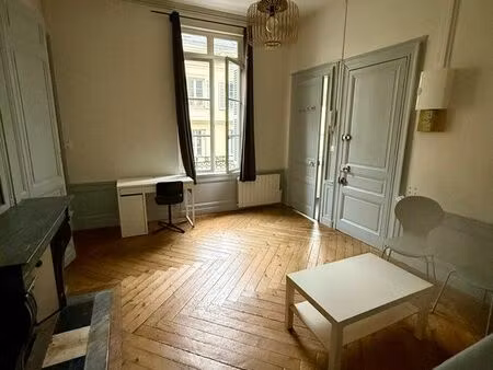 studio meublé secteur rouen gare rive droite