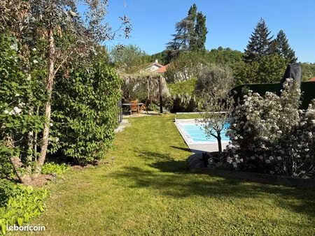 maison et piscine