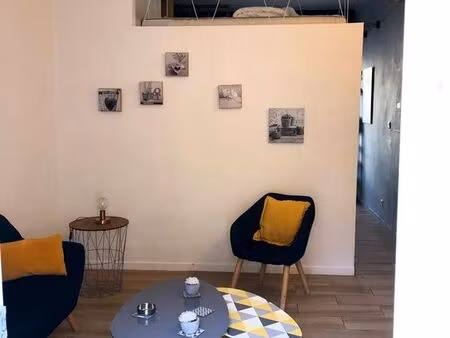 havre de paix en centre ville : terrasse et plage à 2min
