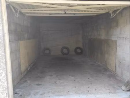 garage de 18m2 à louer